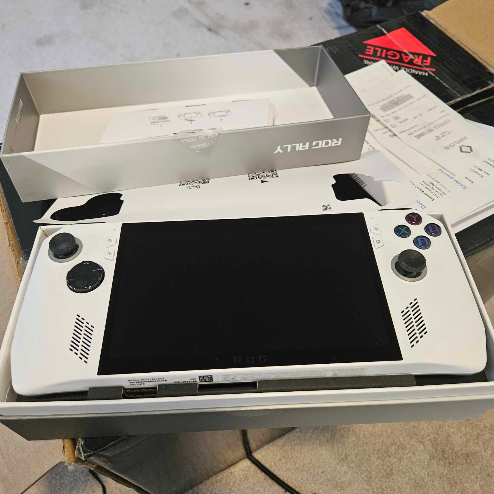 ASUS ROG Ally 120Hz 7'' (512GB SSD AMD Ryzen Z1, 16GB RAM) Gaming...