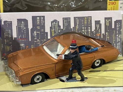 Vintage 1976 Corgi Kojak Buick. 290. Original Box & Figure. Good Condition - Picture 2 of 5