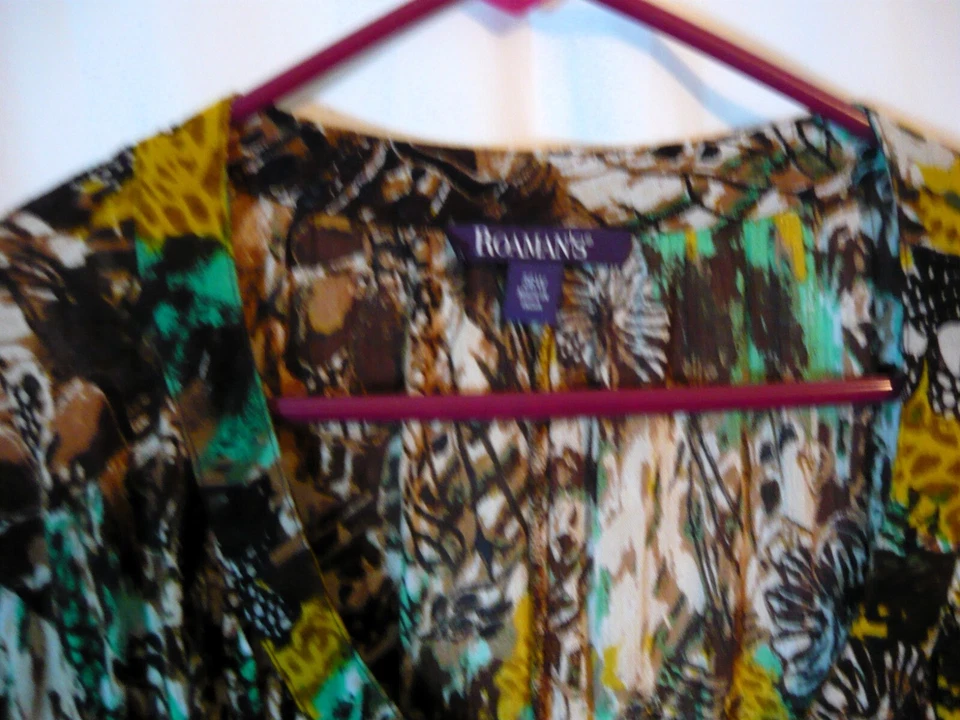 Roamans Womens Rayon Brown Blk white floral button down tunic top size 36 W - Image 4 of 4