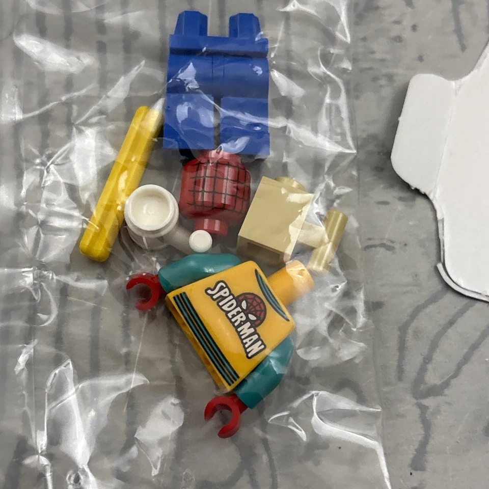 SEALED LEGO Spider Man Minifigure Marvel Avengers 76196 Advent Calendar 2021 - Image 4 of 4