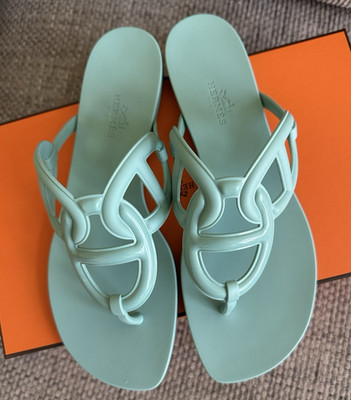 Size 37EU NEW in Box HERMÈS Vert Embrun Egerie Rubber Sandals | eBay