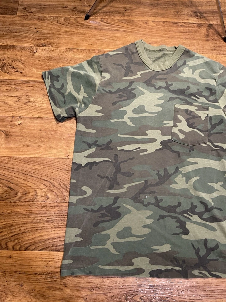 Camiseta De Colección Años 80 Militar Camuflada Ejército BDU Talla Mediana USA Campo Años 70 Bolsillo Foto 3 de 4