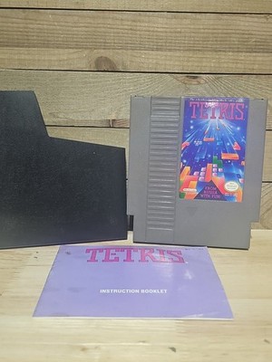 Tetris Nintendo Entertainment System NES With Manual & Black Slip Cover Case. 