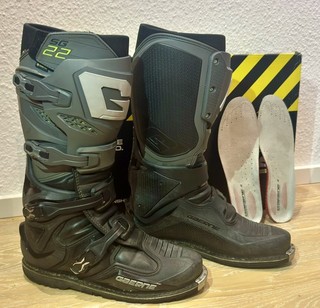 Gaerne SG22 Enduro Motocross Stiefel Black Anthrazit