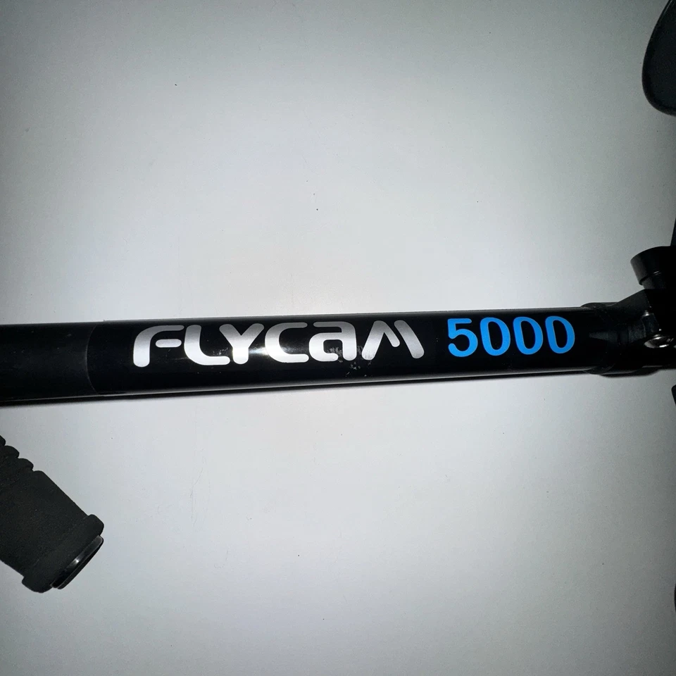 FLYCAM 5000 Camera Handheld Stabilizer Steadycam System For DSLR Cameras - Image 2 of 4