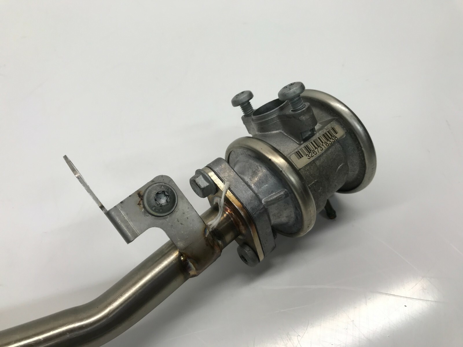 LAMBORGHINI AVENTADOR PASSENGER RH SECONDARY AIR EGR TUBE VALVE OEM 470133898A