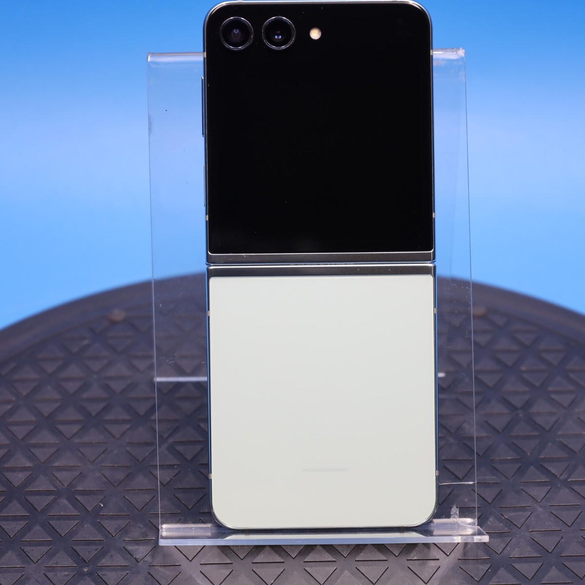 最終値下げ　Galaxy Z Flip5 256GB Mint Galaxy Z Flip 5 256GB Mint | Cellcom