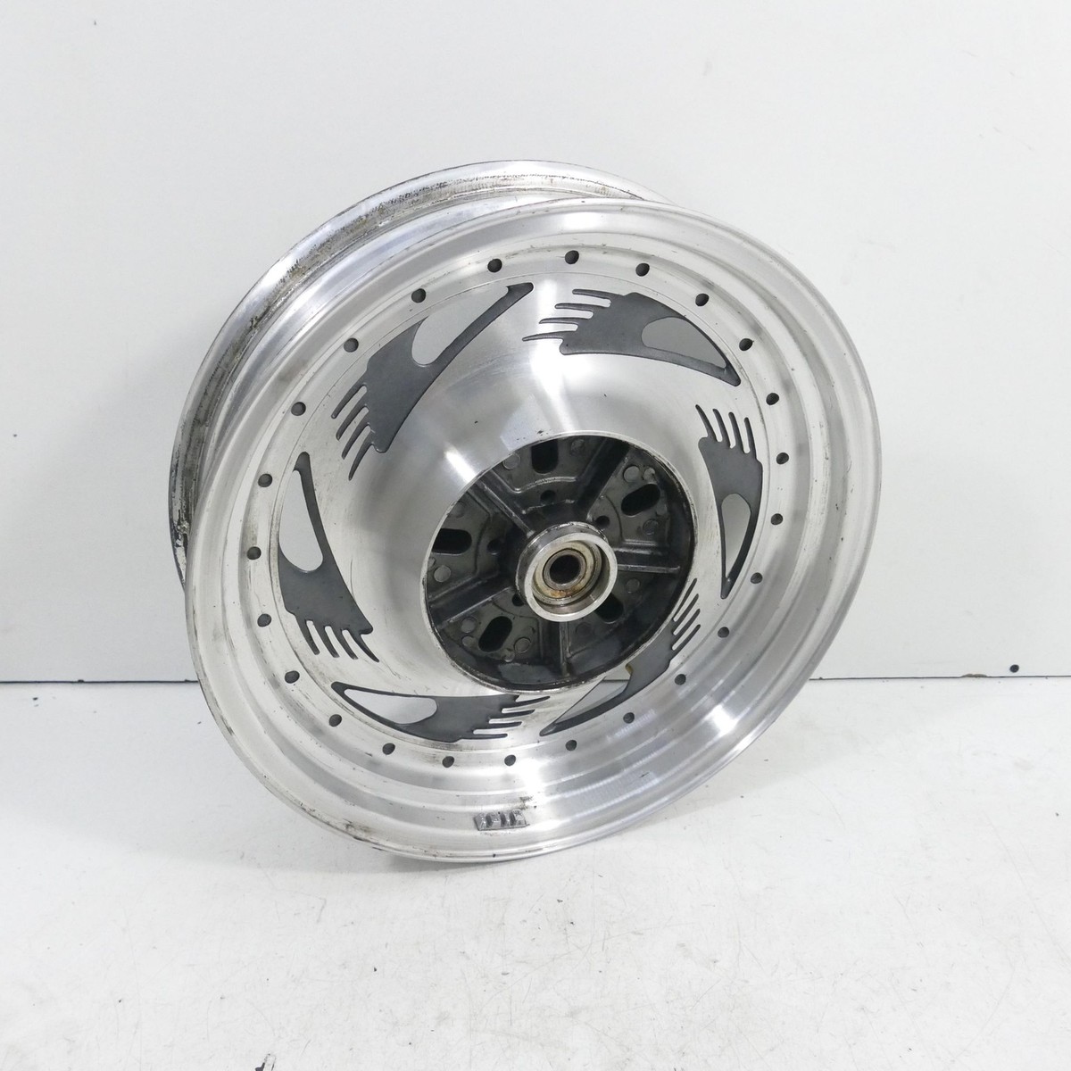 ユウ Suzuki VZ 800 Marauder Year: 99 Rear Wheel Rim Rear 47668 | eBay