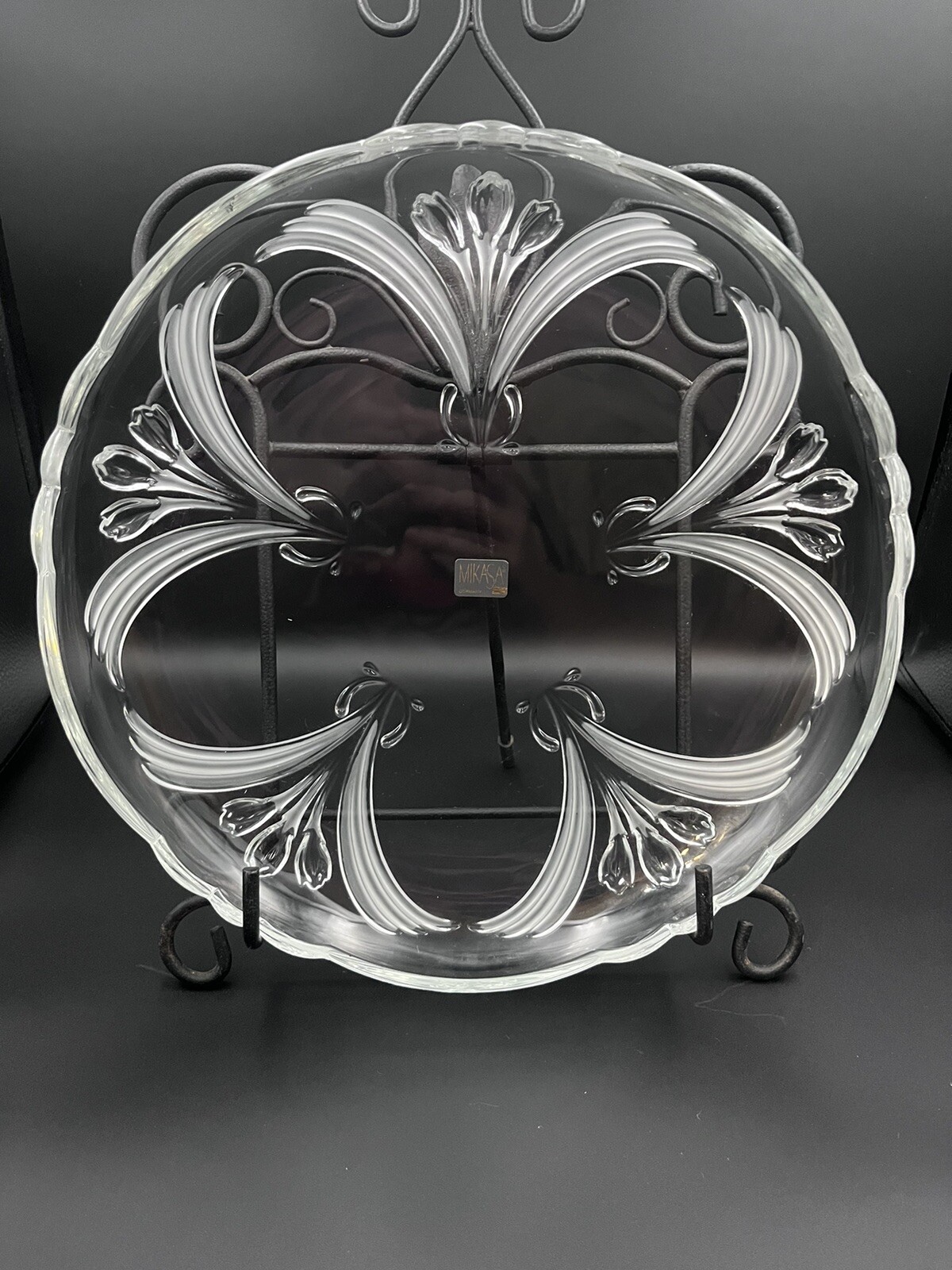 Crystal 12'' Serving Round Platter MIKASA Carmen Raised Flowers & Frosted Leaves