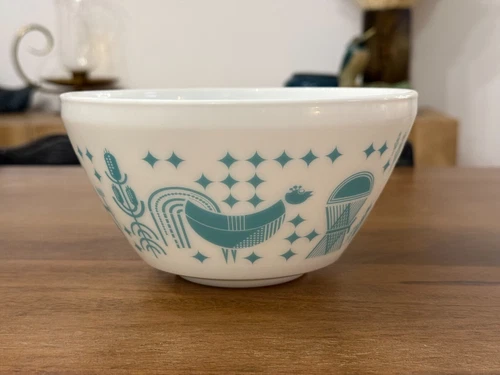 Vintage Charm inspired by Pyrex Rise 'N Shine Amish Glass Bowl 1.4L