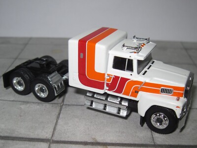 Brekina 85876 - Ford LTL 9000 Zugmaschine - weiß / orange