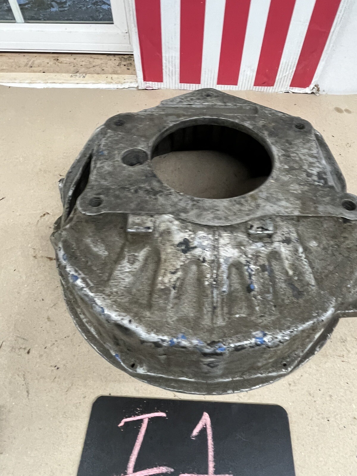 1973 78 79 81 84 CHEVROLET GMC c10 k10 k5 k30 manual trans bell housing