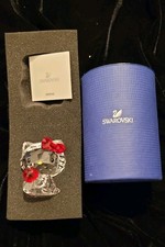 Swarovski  Hello Kitty red apple Figurine Mint Condition Retired Boxed