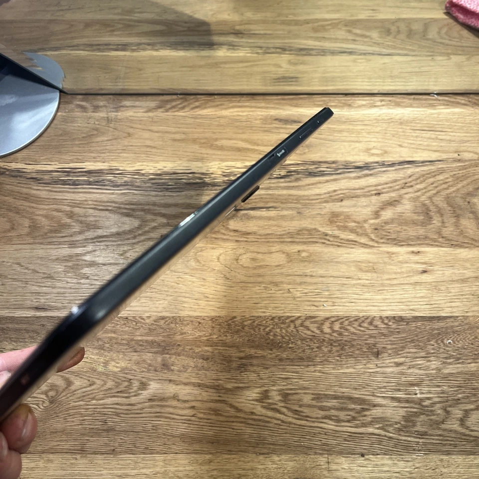 Samsung Galaxy Tab A6 SM-T580 Schwarz  -Top Zustand- - Bild 4 von 4