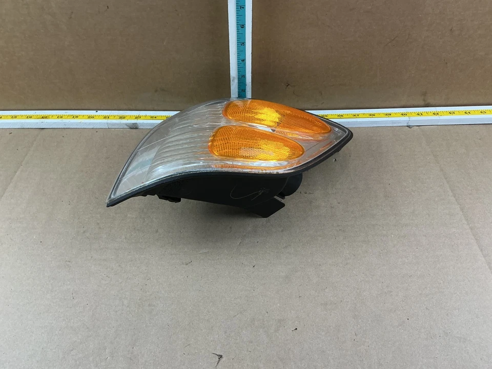 2001 - 2004 年丰田红杉司机侧公园转向信号灯 815200C020 原始设备制造商 — 第 3/4 张图片