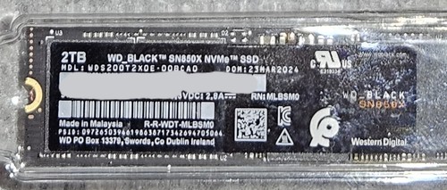 WD_BLACK SN850X 2TB NVMe SSD M.2 2280 PCIe 4th Gen Up to 7,300 MB/s WDS200T2X0E