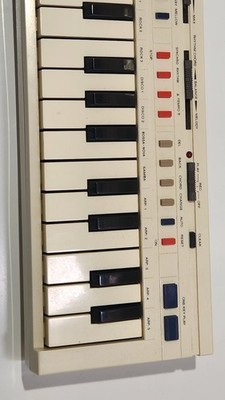Vintage Casio PT-20 Electronic keyboard mini synthesizer Made in