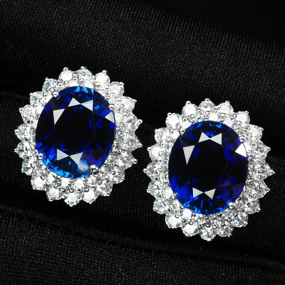 Preciosos pendientes de halo hechos a mano de plata de ley 925 de 15,60 quilates con zafiro azul real Foto 2 de 4