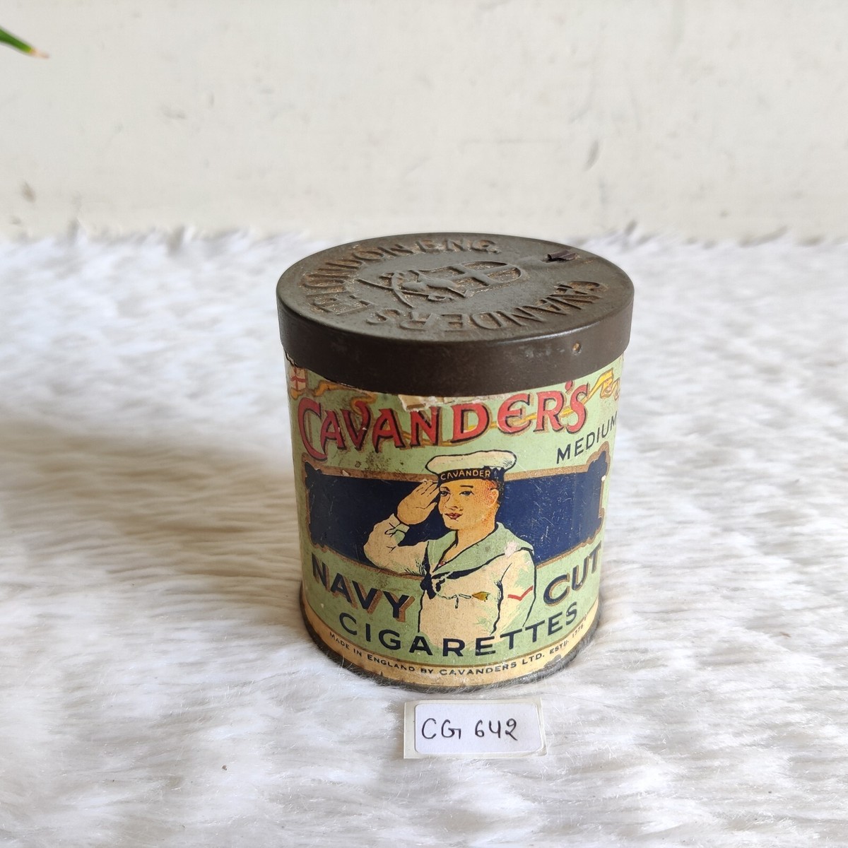 1930 Vintage Cavanders Medium Navy Cut Magnum Cigarettes Old Tin England  CG642