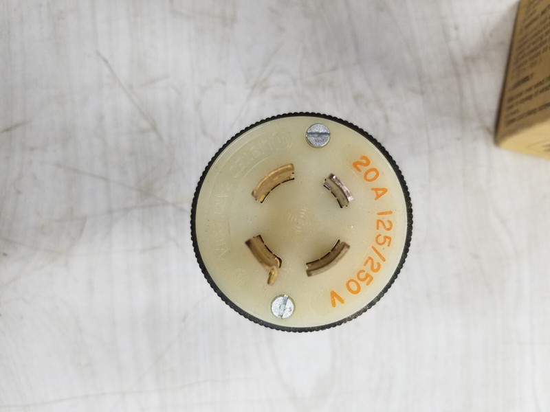 Hubble 3 Pole 4 Wire 20 Amp Twist Lock Male Cord End Listed 231A