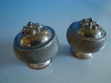 HK19-303: Salz und Pfefferstreuer wohl versilbert Asien 