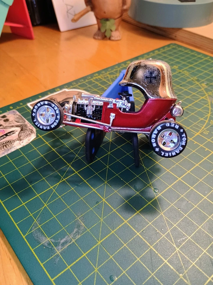 Toy Zone Iron Legends Tom Daniel Red Baron Die Cast coche escala 1:43 Hot Rod arrastre Foto 4 de 4