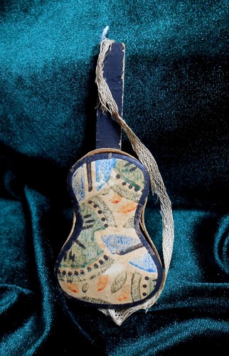 Dresden Guitar Candy Container Ornament - Germany - Picture 2 of 2