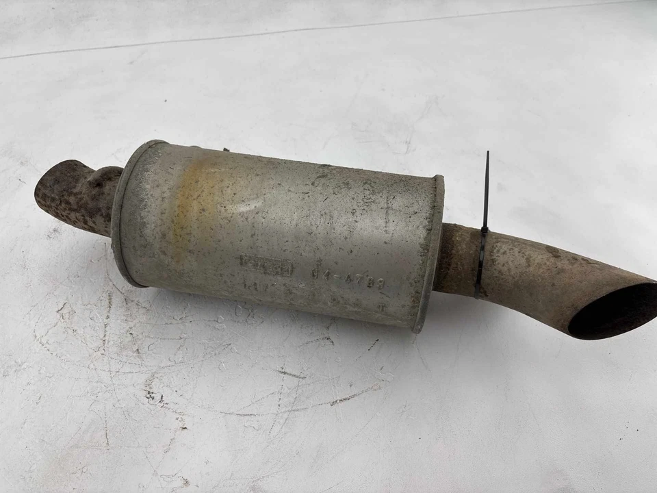 Chevrolet Tahoe 2015-2020 escape silenciador trasero resonador fabricante original Foto 4 de 4