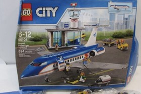 LEGO 60104 CITY Airport Passenger Terminal - Retired - New Open Imperfect Box