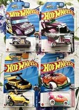 Hot Wheels Treasure Hunt - lot of 4