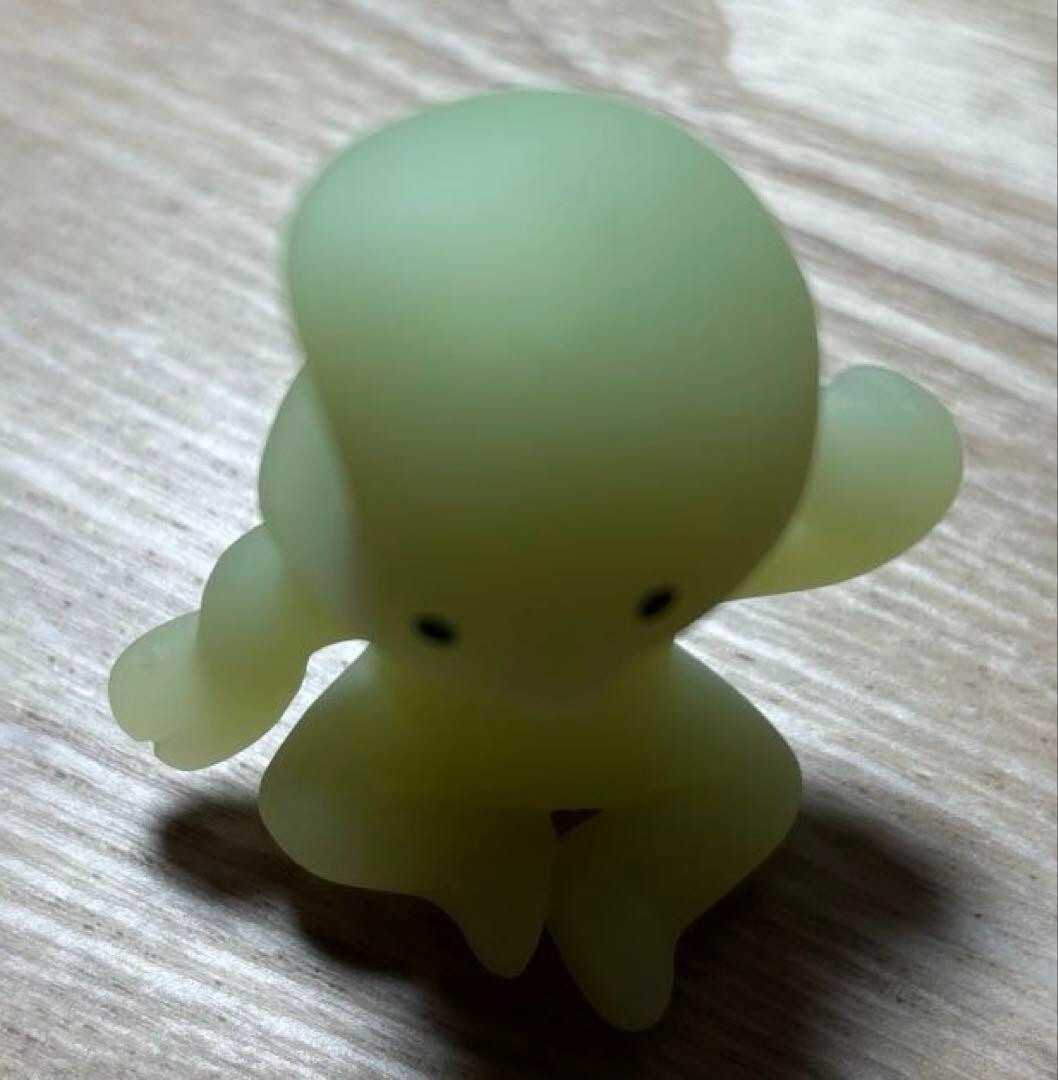 SMISKI シークレット SMISKI HIPPERS series Secret Figure Glow in the Dark Japan