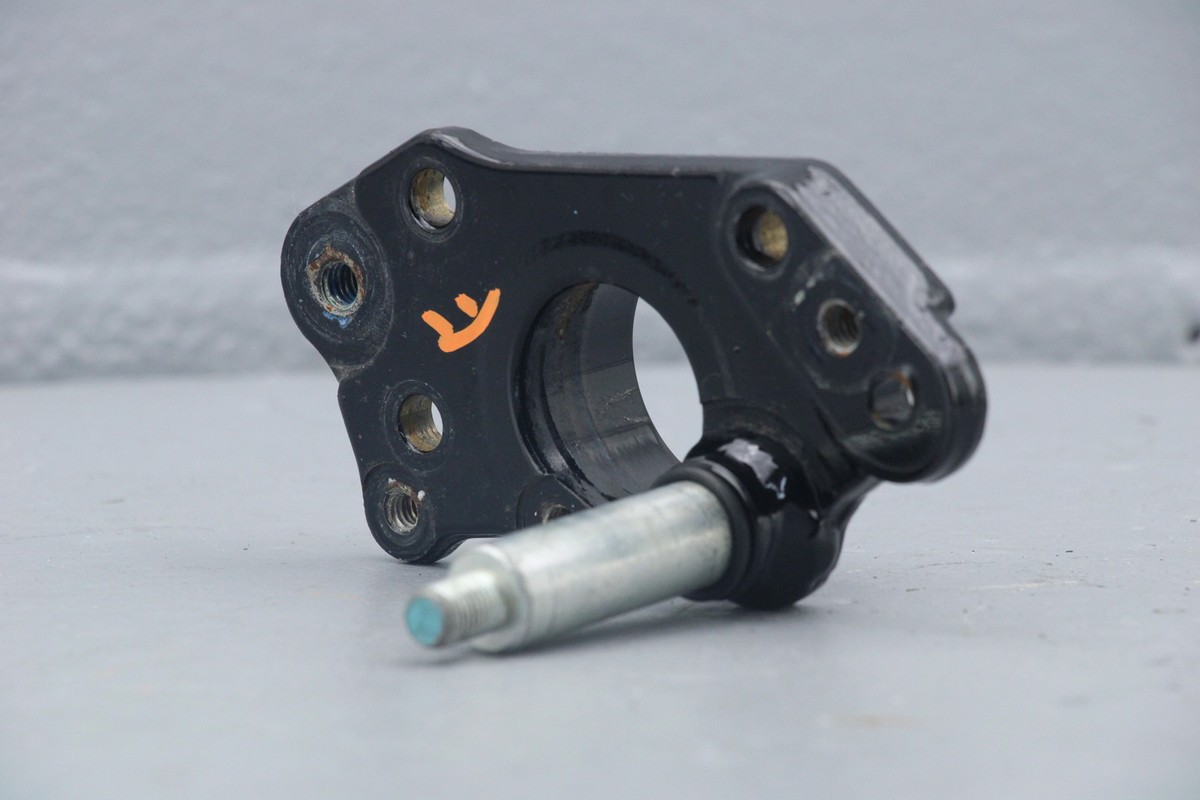 【専用】ご追加分 OEM Harley Davidson Touring Models Front Engine Mount