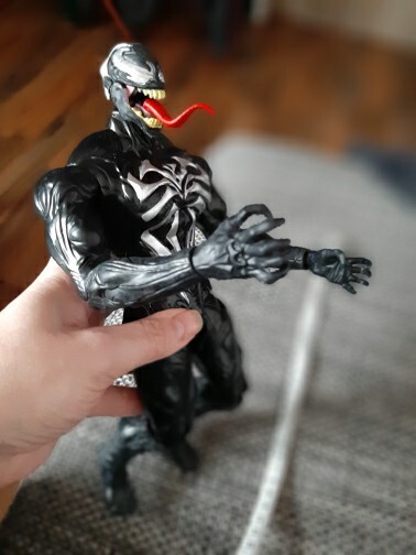 Grande Figurine Venom Avengers Titan Heroes 30 Cm – Articulée Et Lumineuse, Neuve Sous Blister