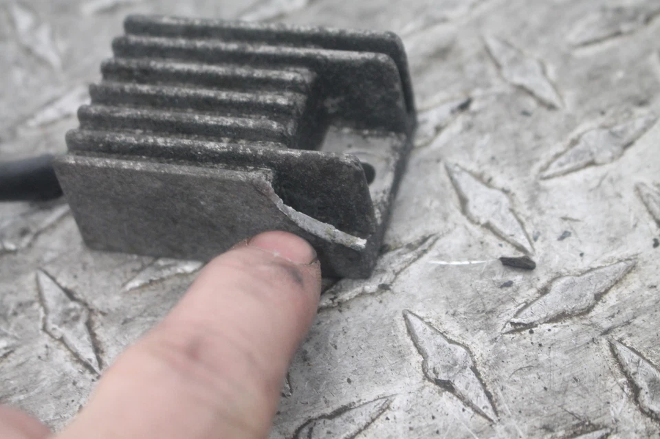 Honda Goldwing 1500 GL1500A 1989 Aspencade rectificador regulador de voltaje OEM Foto 2 de 4