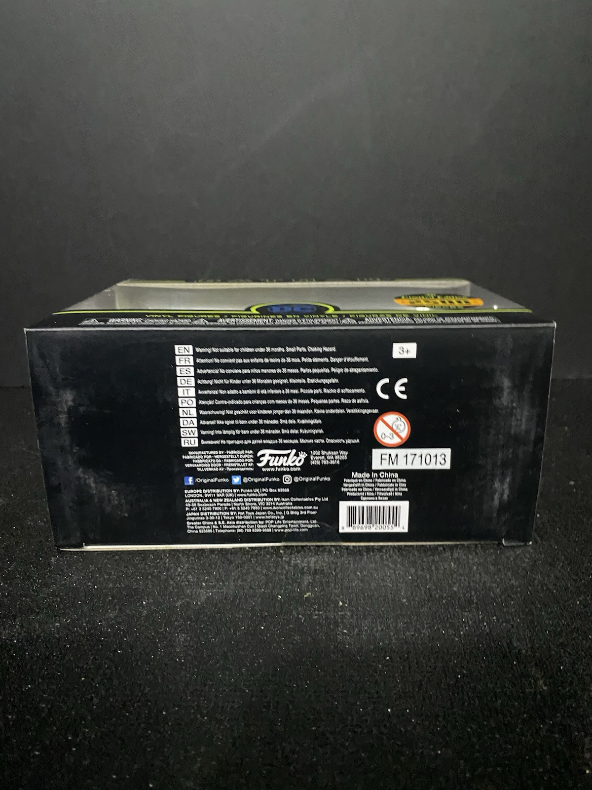 FUNKO HIKARI XS BATMAN 2PACK  LE 2500 PCS JAPANESE VINYL