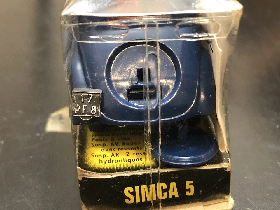 Vintage Norev #24 Simca 5 Plastic Blue Model Car - Scale 1:43 - Image 4 of 4