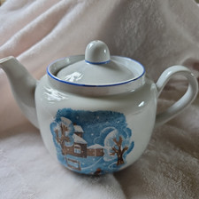 Seltener vintage Teekanne mit winterlichen dekor