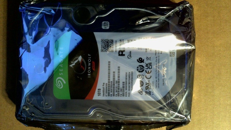 ST10000NE000  Seagate IronWolf Pro 10TB 7200RPM SATA 6Gb/s 256MB NAS HDD New Pul