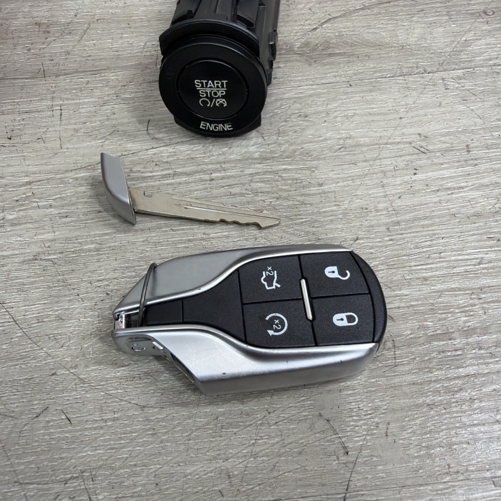 ✅ 2014-2019 MASERATI GHIBLI ENGINE IGNITION PUSH START STOP SWITCH & KEY OEM ✅
