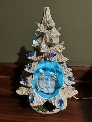 Nowells Mold 1981 Ceramic Christmas Tree Nativity Light Up 13.5 *READ*