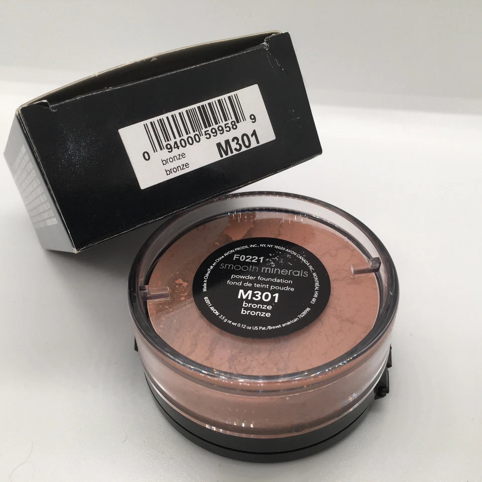 Avon Smooth Minerals Powder Foundation Bronze + Glazewear Diamonds Bronze Shine - Image 3 of 4