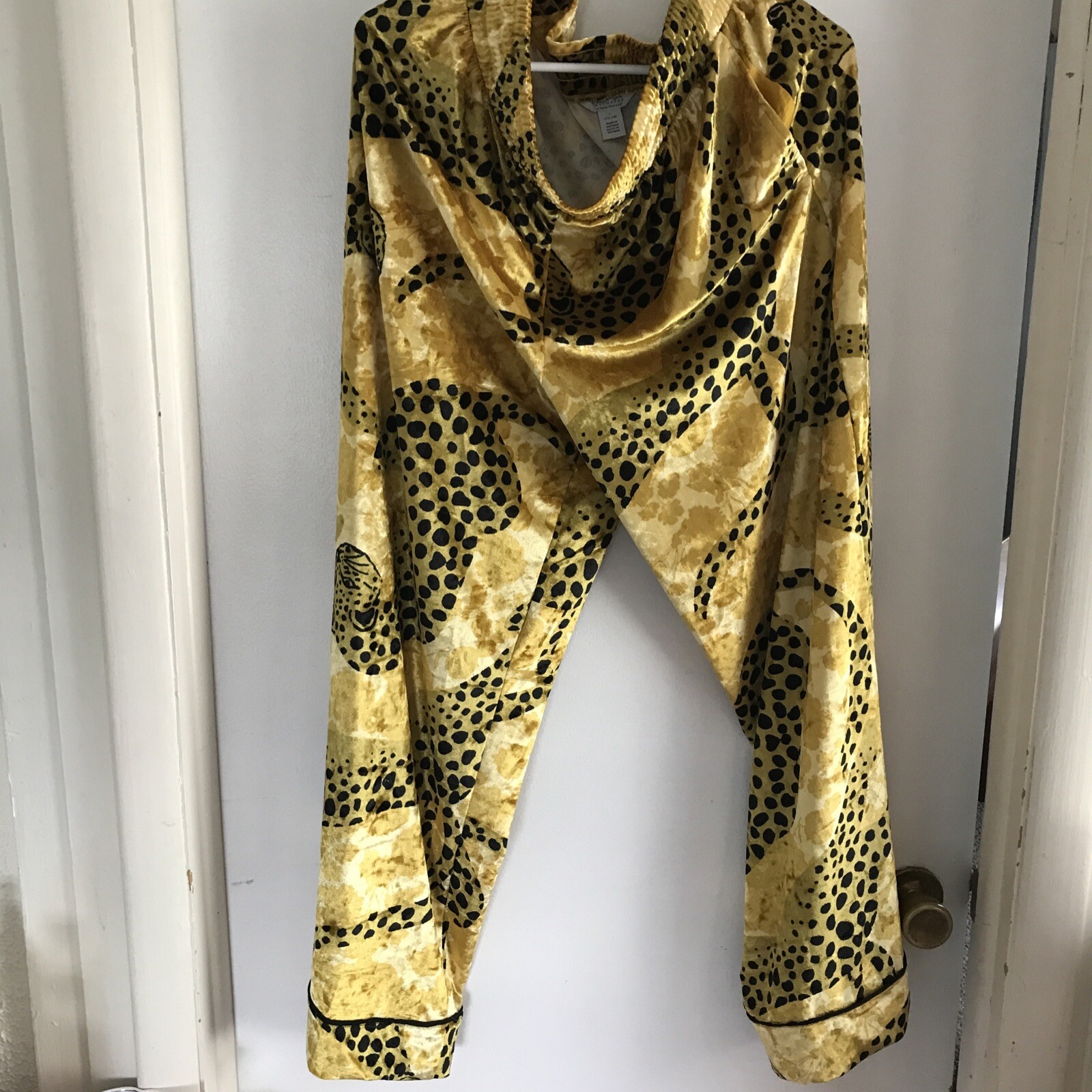 Sofia Intimates Pajama Set Leopard Print Top 3X a… - image 6