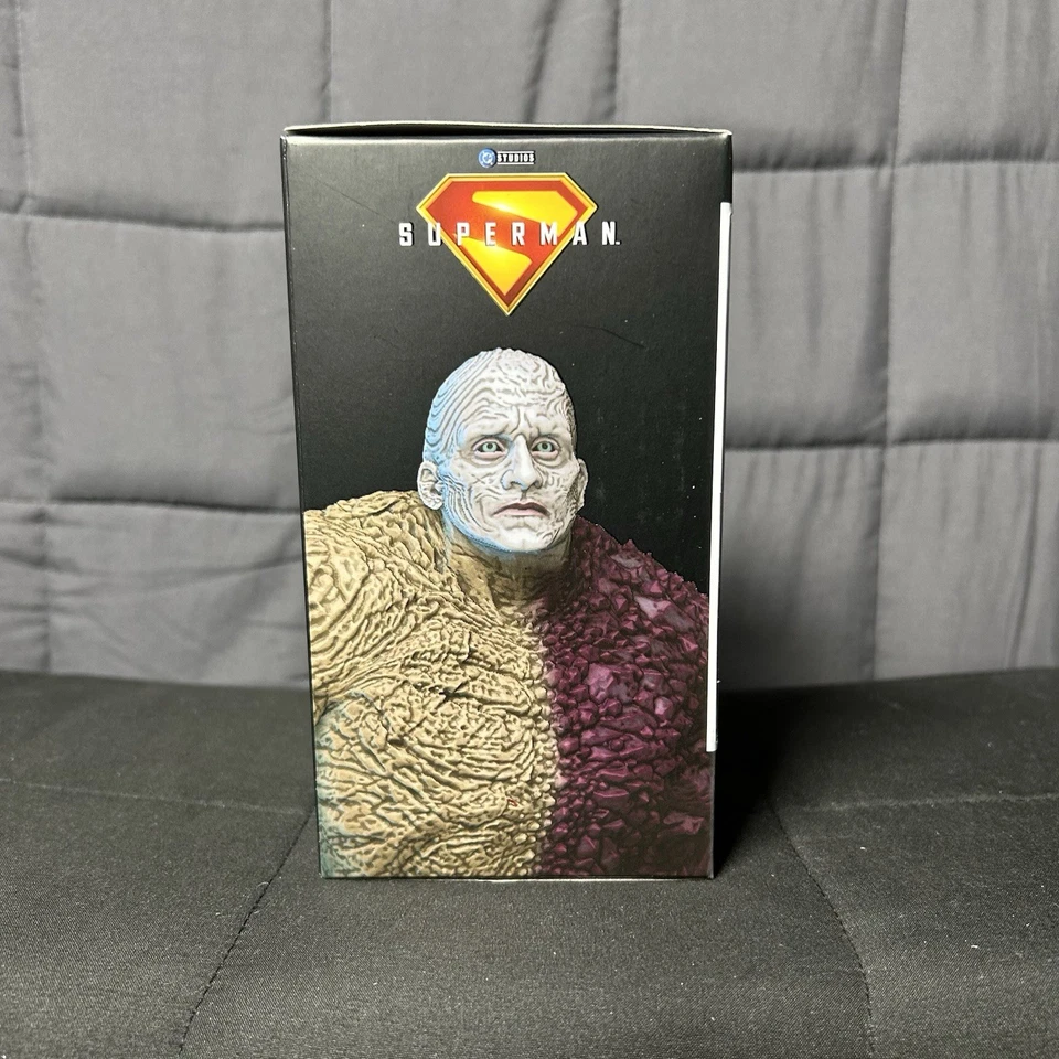 Boneco Metamorpho Superman filme edição limitada vinil colecionador 4,5" - Imagem 4 de 4