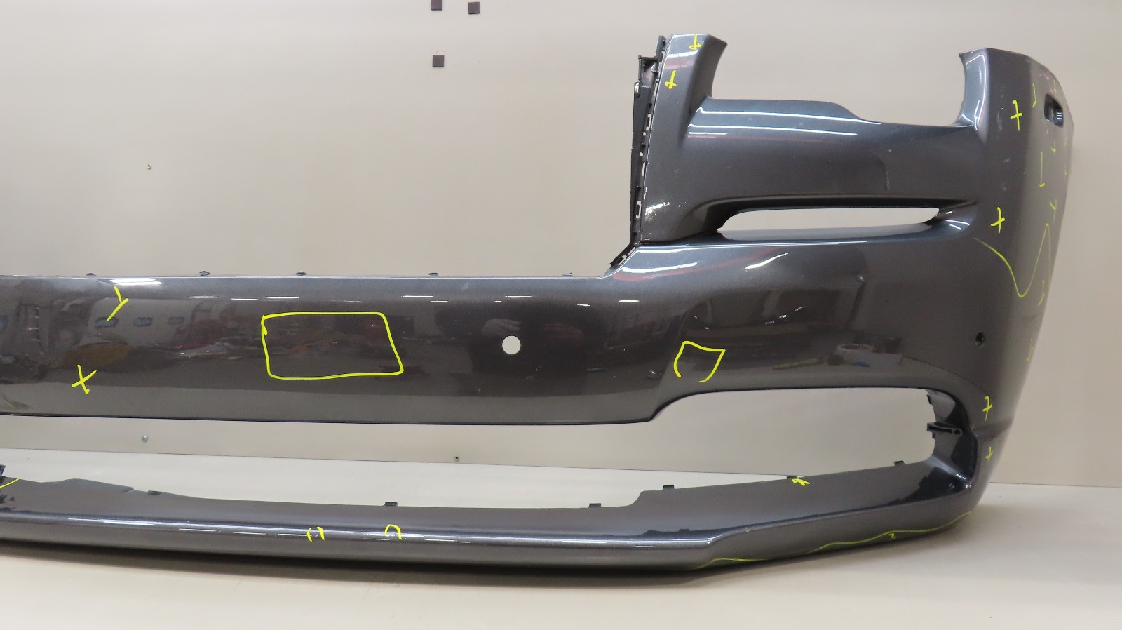 2016-2018 ROLLS-ROYCE DAWN RR6 FRONT BUMPER COVER OEM 51117403722