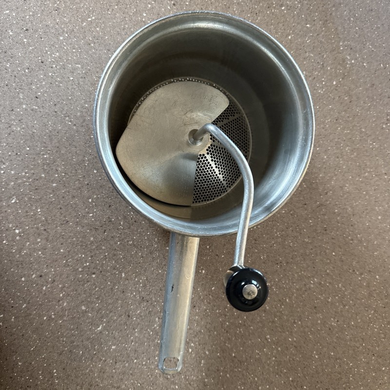 Vintage Foley Food Mill No. 101 Stainless Steel 2 Quart Masher Ricer 7" Strainer