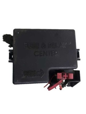 2005-2006 Chrysler Sebring Fuse Box Engine Compartment Sedan OEM 633731