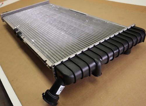 Radiator 52476953 Oldsmobile Silhouette Chevy Venture Van OE GM NOS OEM - Picture 4 of 14