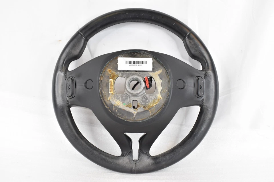🚀 Volante MASERATI GHIBLI 2014-2019 CUERO NEGRO CON INTERRUPTOR DE CONTROL OEM Foto 4 de 4