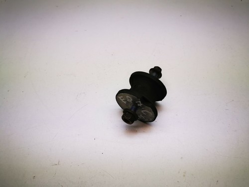 BMW 1 3 Serie 2012 E81 E82 E87 E88 E90 E91 LCI Gummi Halterung Getriebe