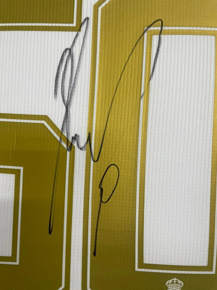 Framed KARIM BENZEMA of  Madid Signed Shirt Framed Autographed Jersey - Image 3 of 4